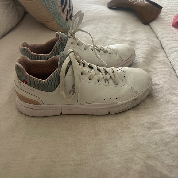 On cloud Roger - Picture 4 of 6